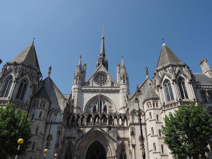 Royal Courts of Justice in London representing civil litigation, court claims, and dispute resolution services.
